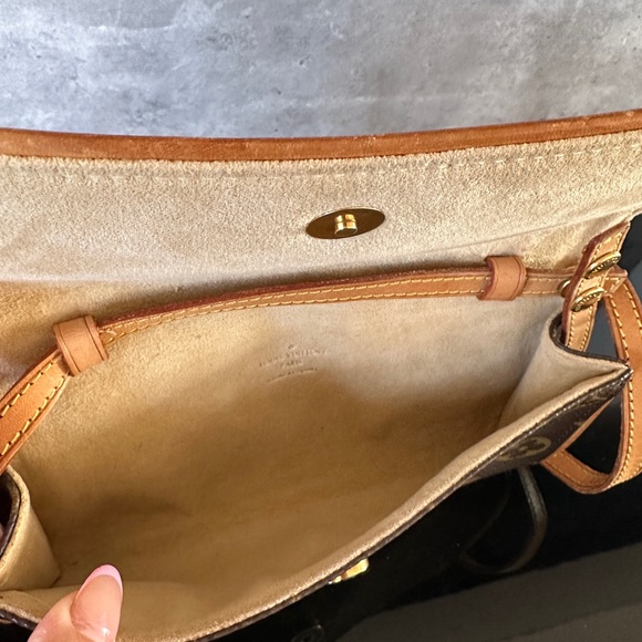 Authentic Louis Vuitton Pochette Twin PM - Picture 6 of 14